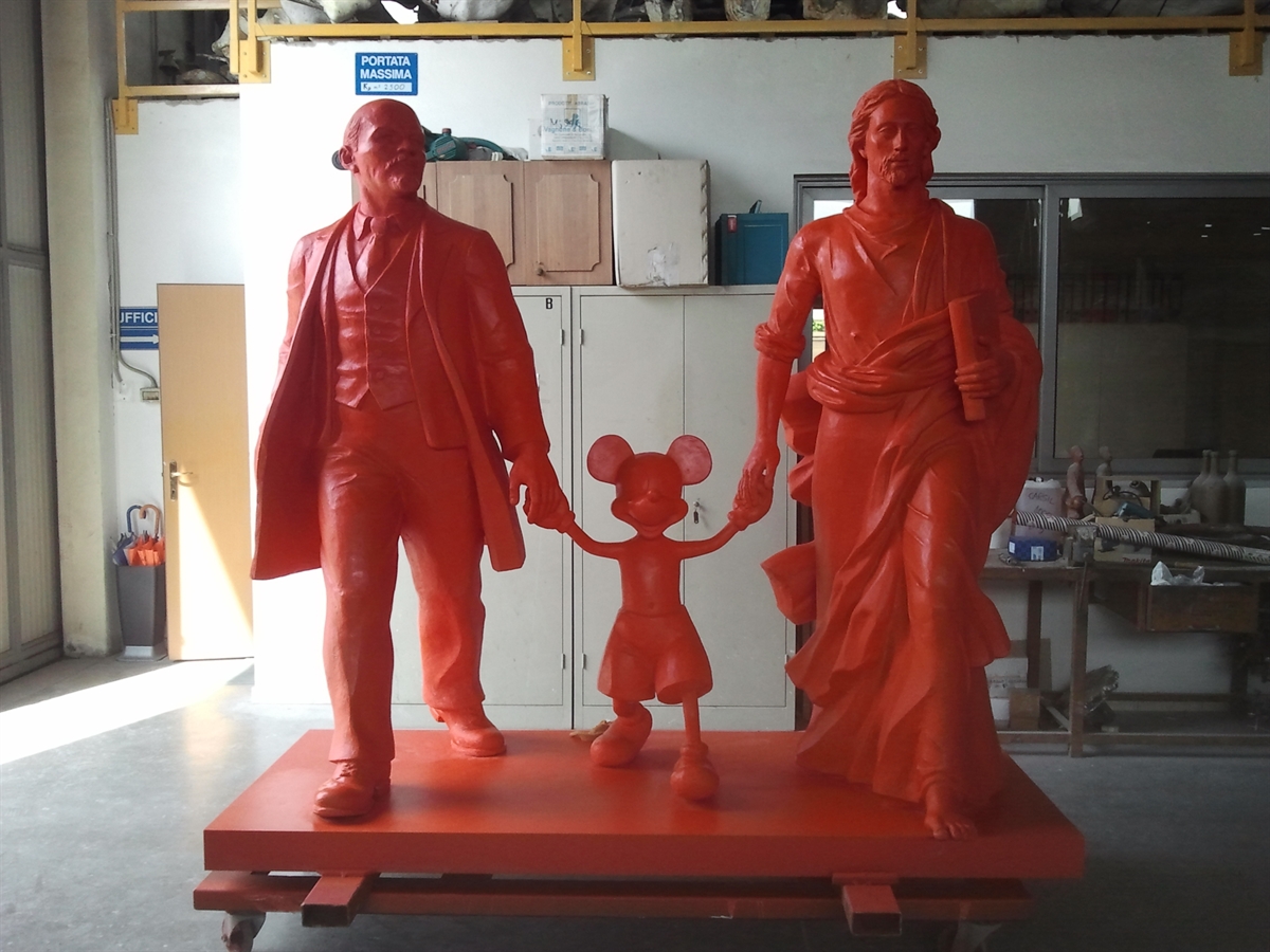 God, Lenin and the hero